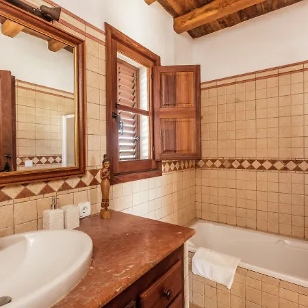 Beautiful Mansion In With Jacuzzi * Santa Eulària des Riu